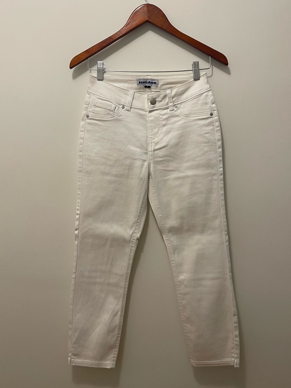 Nygard White Cropped Straight-Leg Jeans